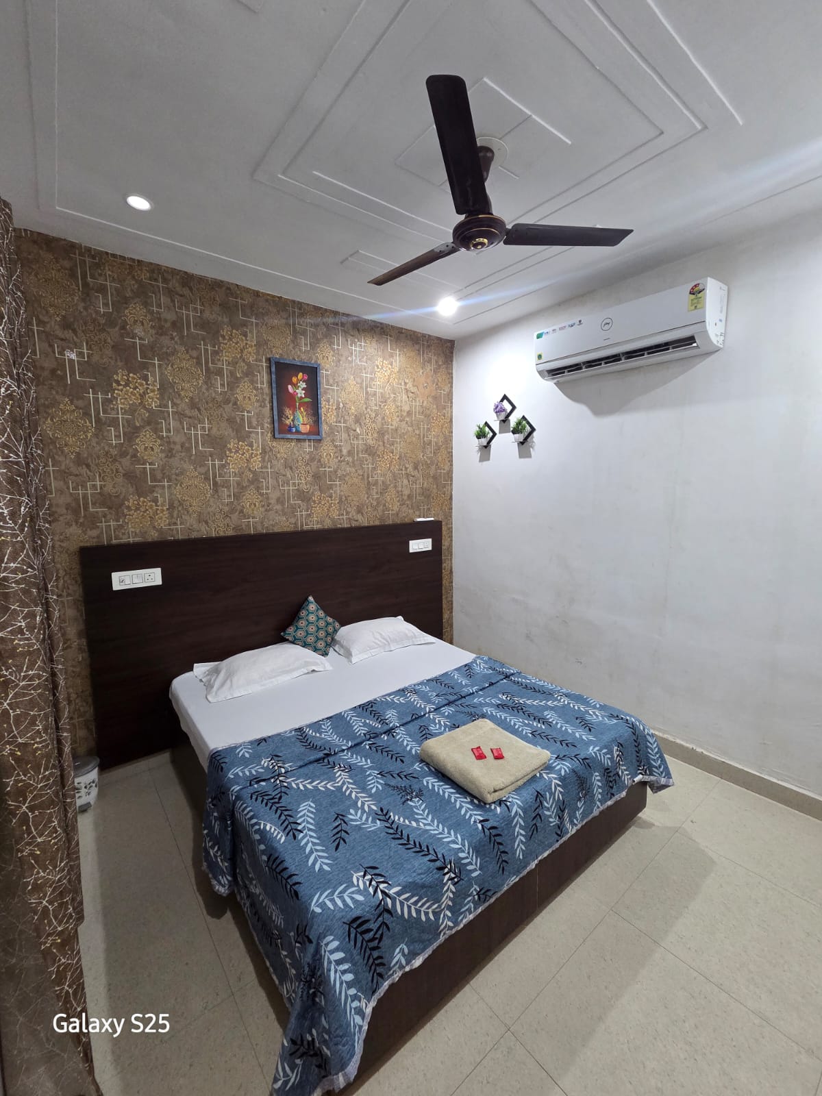 Prabani Apartment · Bedroom
